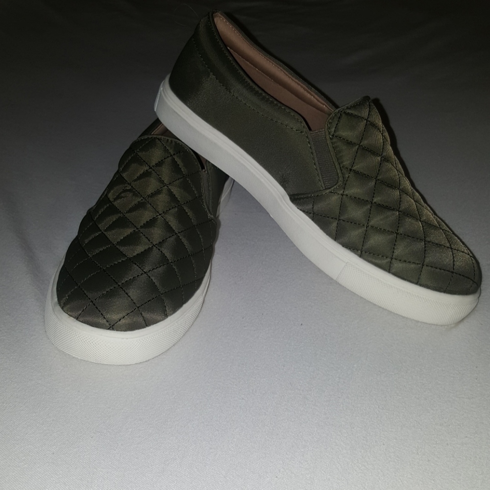Women's Reese Quilted Sneakers - A New Day 7.5Wide